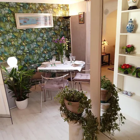 Apartment Domus Regis Genoa